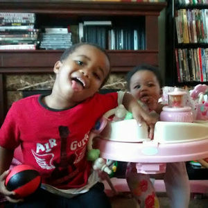 Meet your Posher, Dominique